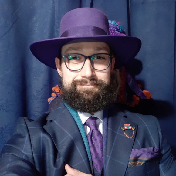 Poshmark profile picture for @schizoid